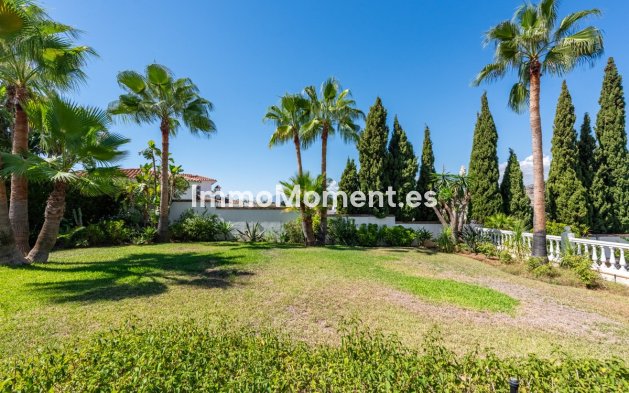 Resale - Detached villa - Estepona - Atalaya