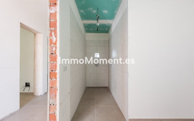 Resale - Detached villa - Estepona - Atalaya