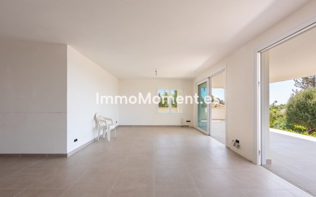 Resale - Detached villa - Estepona - Atalaya