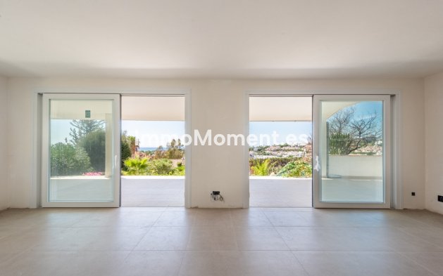 Resale - Detached villa - Estepona - Atalaya