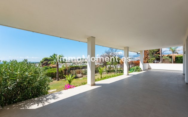 Resale - Detached villa - Estepona - Atalaya