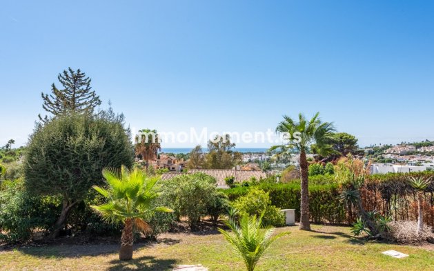 Resale - Detached villa - Estepona - Atalaya