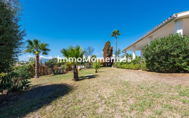 Resale - Detached villa - Estepona - Atalaya