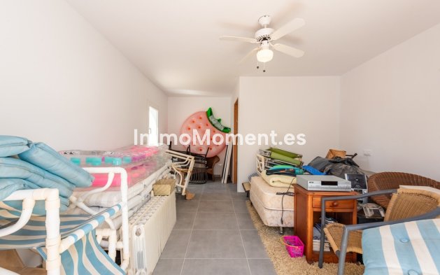Resale - Detached villa - Estepona - Atalaya