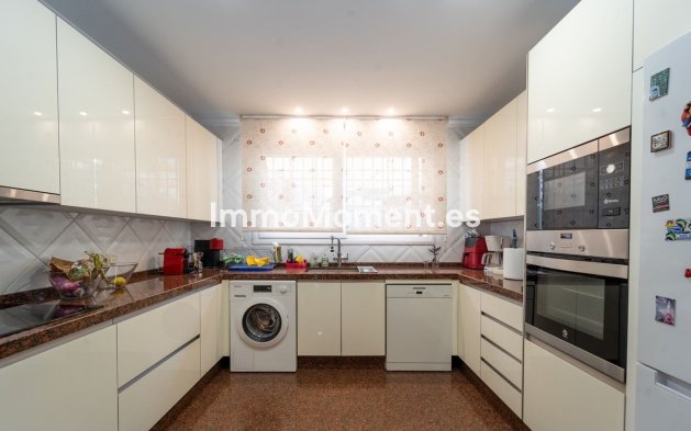 Resale - Detached villa - Fuengirola - Fuengirola Centro