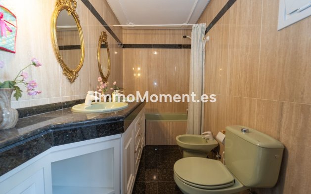 Resale - Detached villa - Fuengirola - Fuengirola Centro