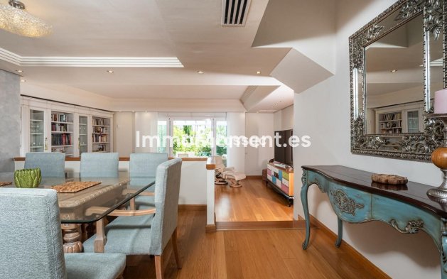Resale - Detached villa - Estepona - Costalita