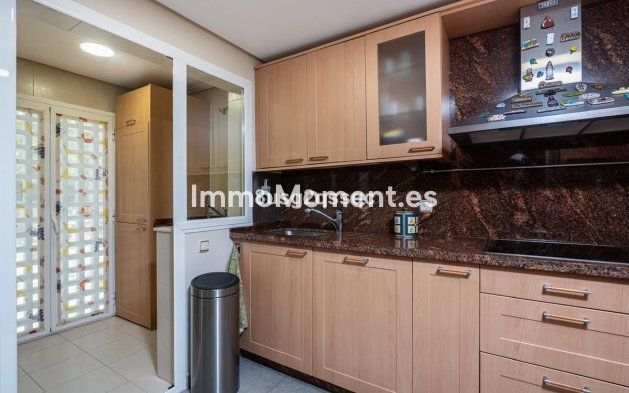 Resale - Detached villa - Estepona - Costalita