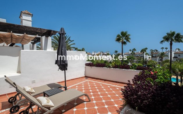 Resale - Detached villa - Estepona - Costalita