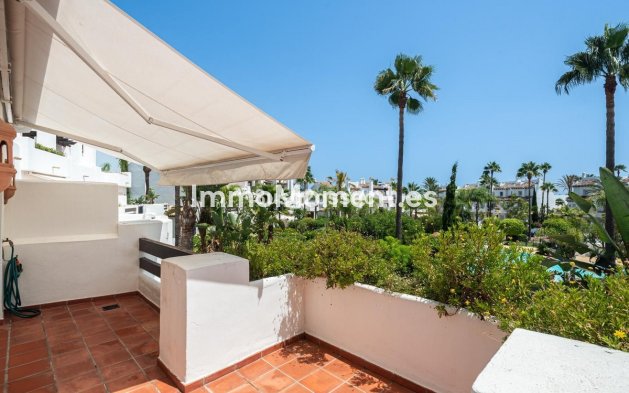 Resale - Detached villa - Estepona - Costalita