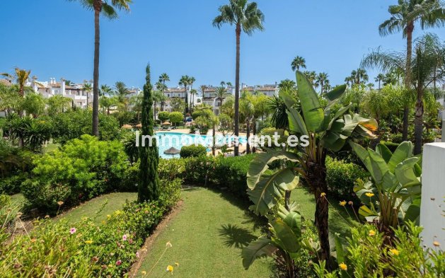 Resale - Detached villa - Estepona - Costalita