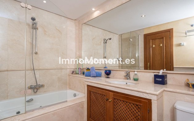Resale - Detached villa - Estepona - Costalita