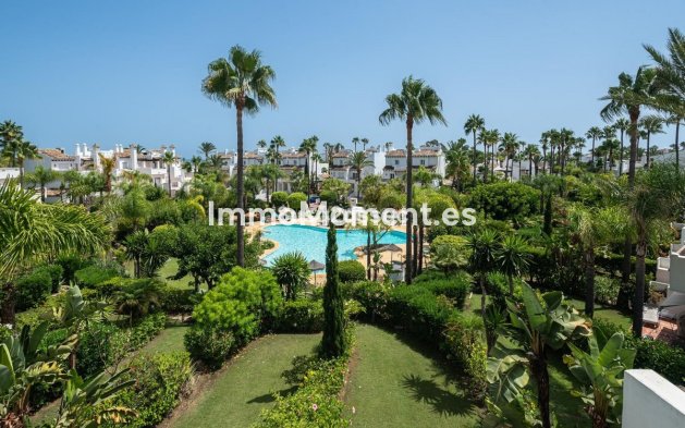 Resale - Detached villa - Estepona - Costalita