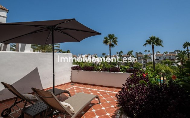 Resale - Detached villa - Estepona - Costalita