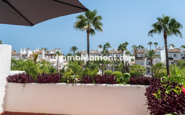 Resale - Detached villa - Estepona - Costalita