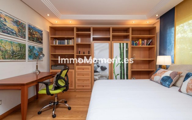 Resale - Detached villa - Estepona - Costalita