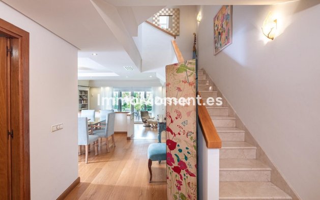Resale - Detached villa - Estepona - Costalita