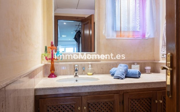 Resale - Detached villa - Estepona - Costalita