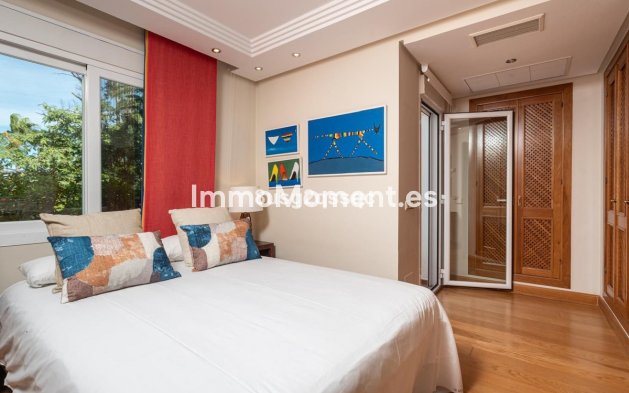Resale - Detached villa - Estepona - Costalita