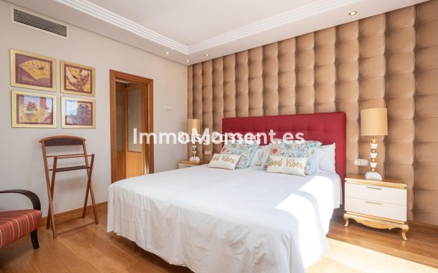 Resale - Detached villa - Estepona - Costalita