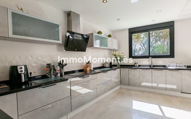 Wiederverkauf - Freistehende Villa - Marbella - El Rosario