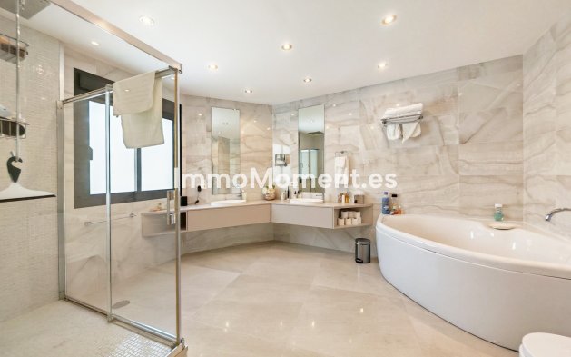 Wiederverkauf - Freistehende Villa - Marbella - El Rosario