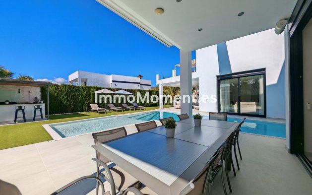 Wiederverkauf - Freistehende Villa - Marbella - El Rosario