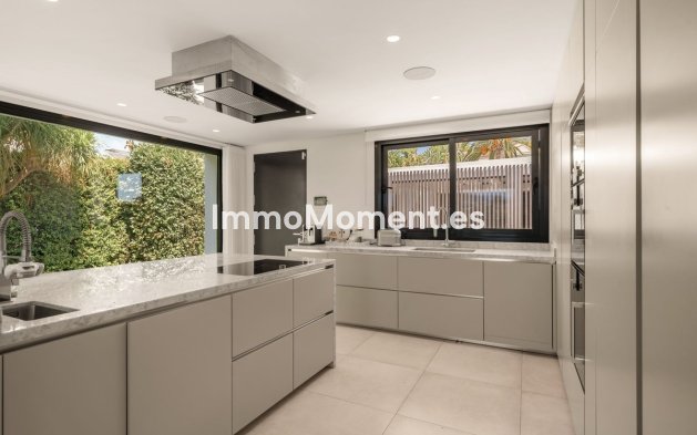 Reventa - Villa independiente - Marbella - Nueva Andalucía