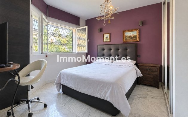 Resale - Detached villa - Estepona - Estepona Centro