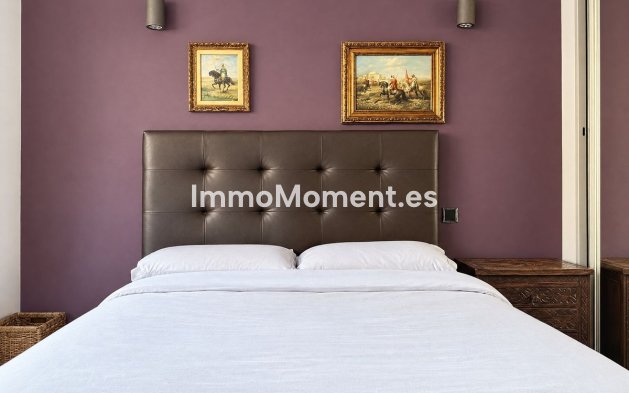 Resale - Detached villa - Estepona - Estepona Centro