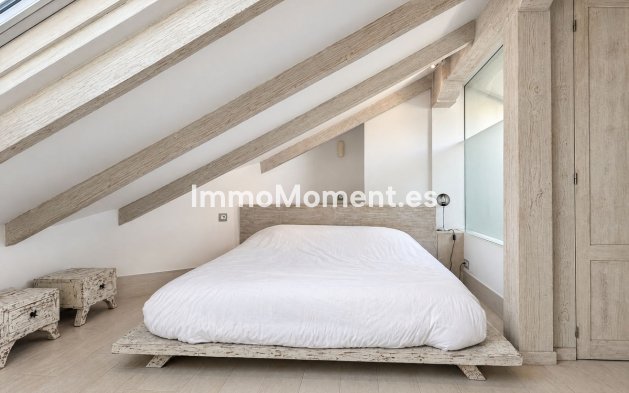 Resale - Detached villa - Estepona - Estepona Centro