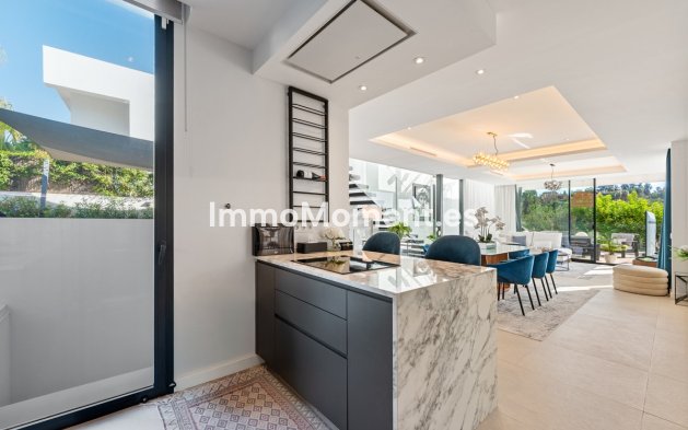 Resale - Detached villa - Estepona - Estepona Centro