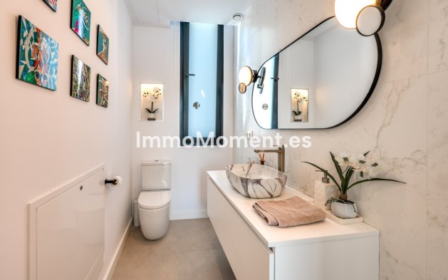 Resale - Detached villa - Estepona - Estepona Centro