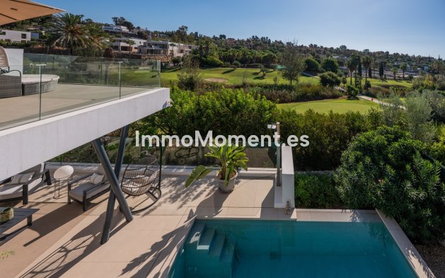 Resale - Detached villa - Estepona - Estepona Centro