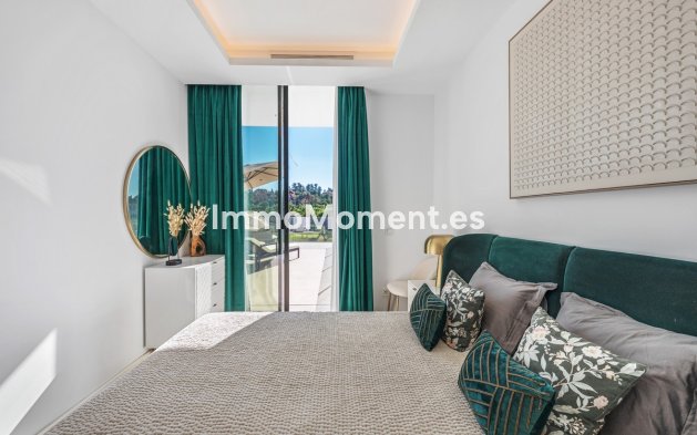 Resale - Detached villa - Estepona - Estepona Centro