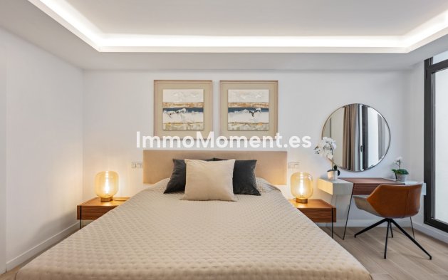 Resale - Detached villa - Estepona - Estepona Centro