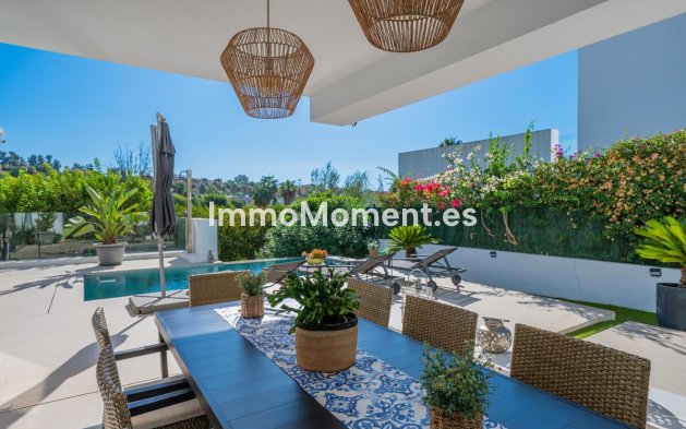 Resale - Detached villa - Estepona - Estepona Centro