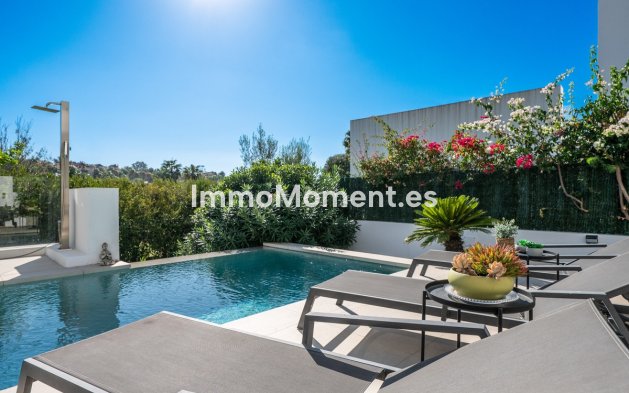 Resale - Detached villa - Estepona - Estepona Centro