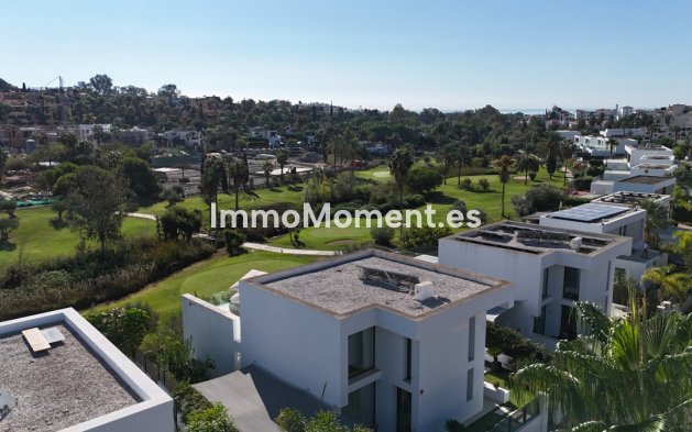 Resale - Detached villa - Estepona - Estepona Centro