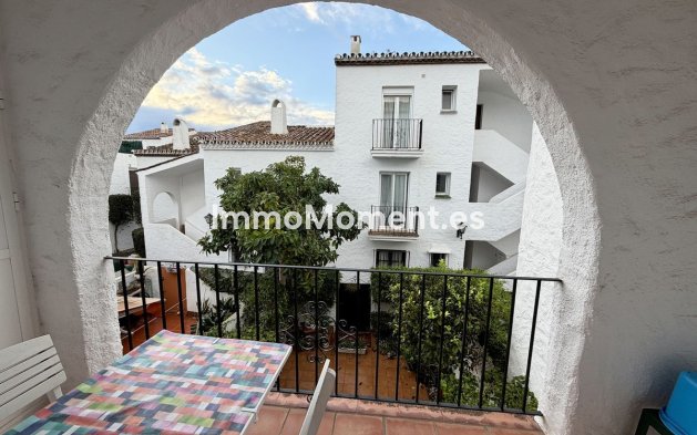Resale - Apartment - Estepona - Benamara
