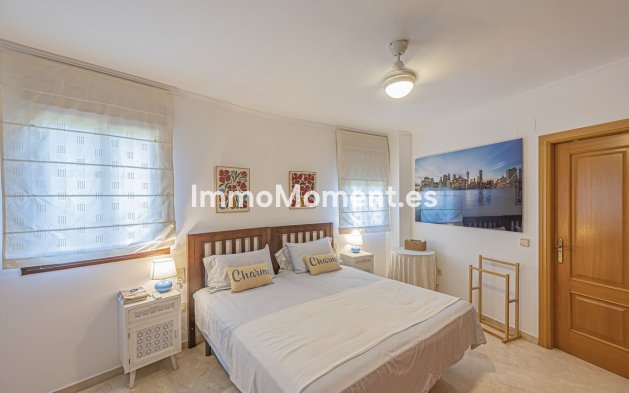 Resale - Apartment - Estepona - Costalita