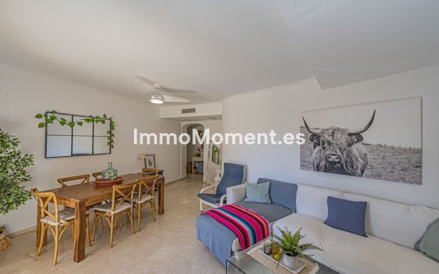 Resale - Apartment - Estepona - Costalita