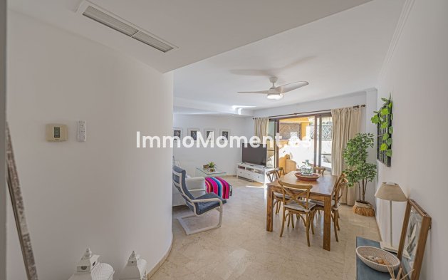 Resale - Apartment - Estepona - Costalita