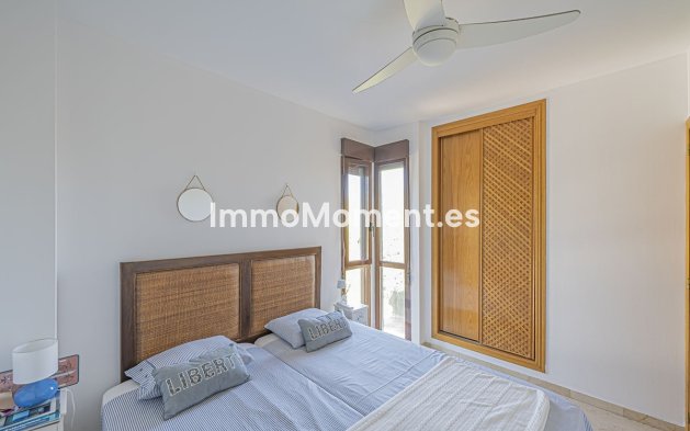 Resale - Apartment - Estepona - Costalita