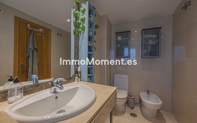 Resale - Apartment - Estepona - Costalita