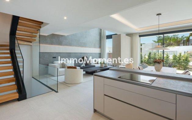Resale - Townhouse - Marbella - Río Real