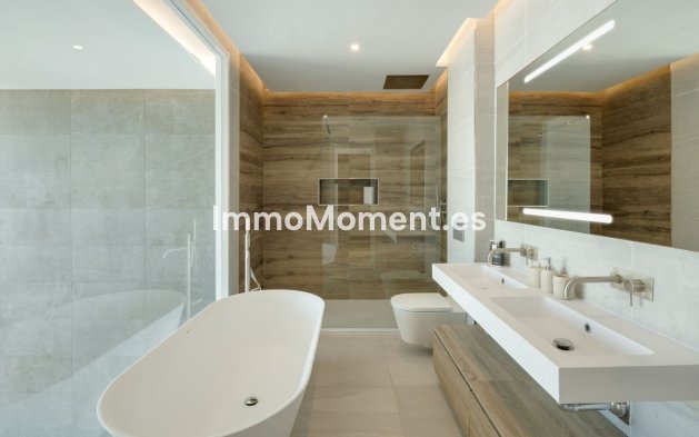Resale - Townhouse - Marbella - Río Real