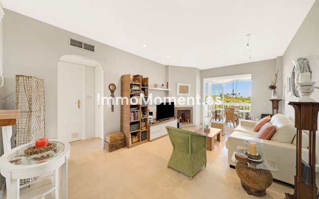 Resale - Apartment - Mijas Costa - Calahonda