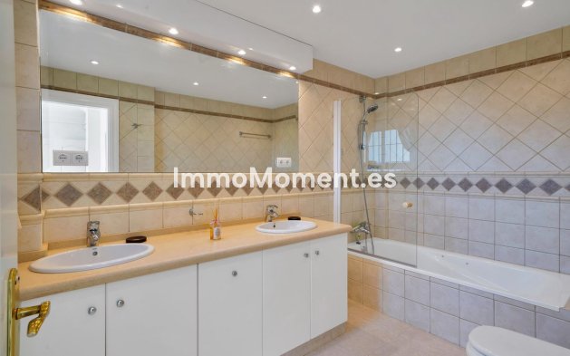 Resale - Detached villa - Benalmadena - Benalmadena Costa