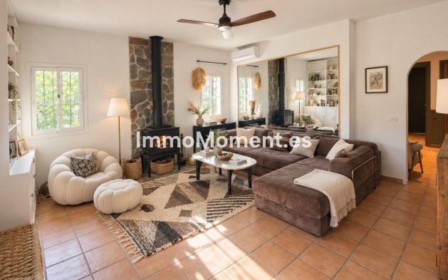 Resale - Country house - Inland  - Alhaurín de la Torre